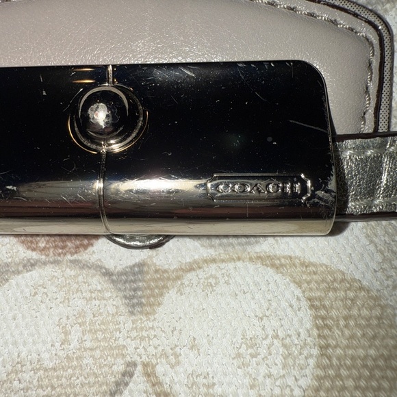 Coach Signature Crossbody Bag - Cream and Silver - Picture 5 of 9